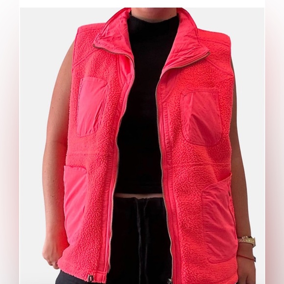 FP Movement by Free People Jackets & Blazers - Free People Movement Hit The Hills Reversible Sherpa Vest Oversized L